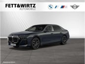 BMW i7
