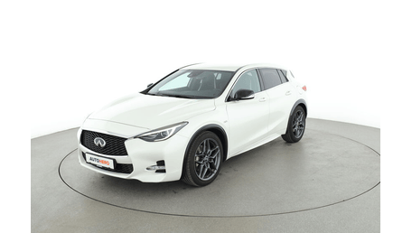 Infiniti Q30